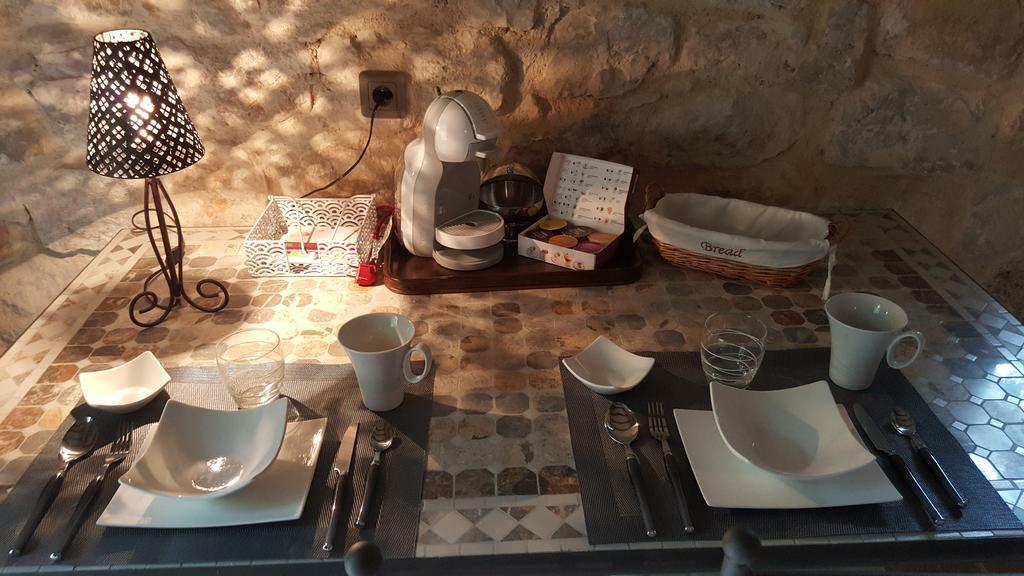 Le Donjon Des Combes Et Son Spa Fayence Quarto foto